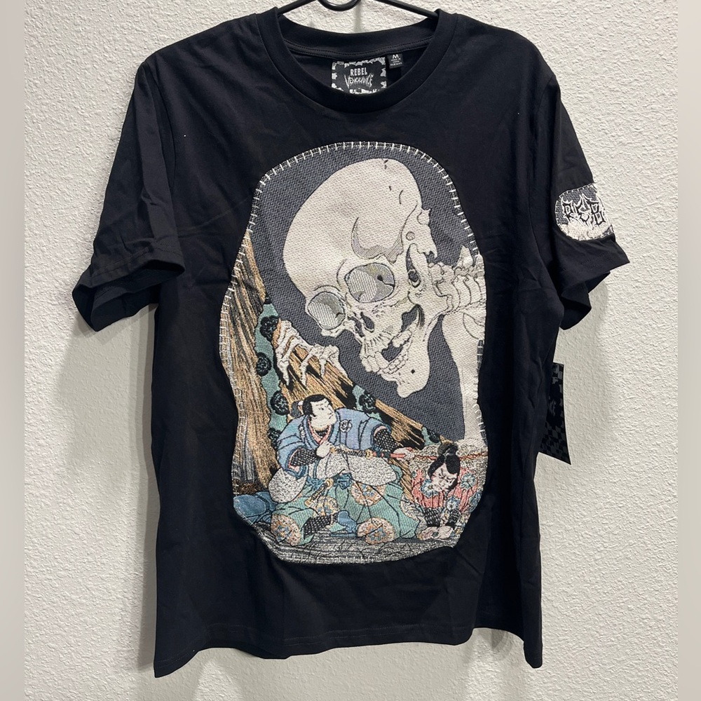 Rebel vengeance medium black shirt!